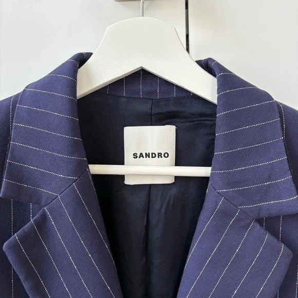 SANDRO Paris women’s blazer in classic navy blue with fine pinstripes. - Picture 3 of 7